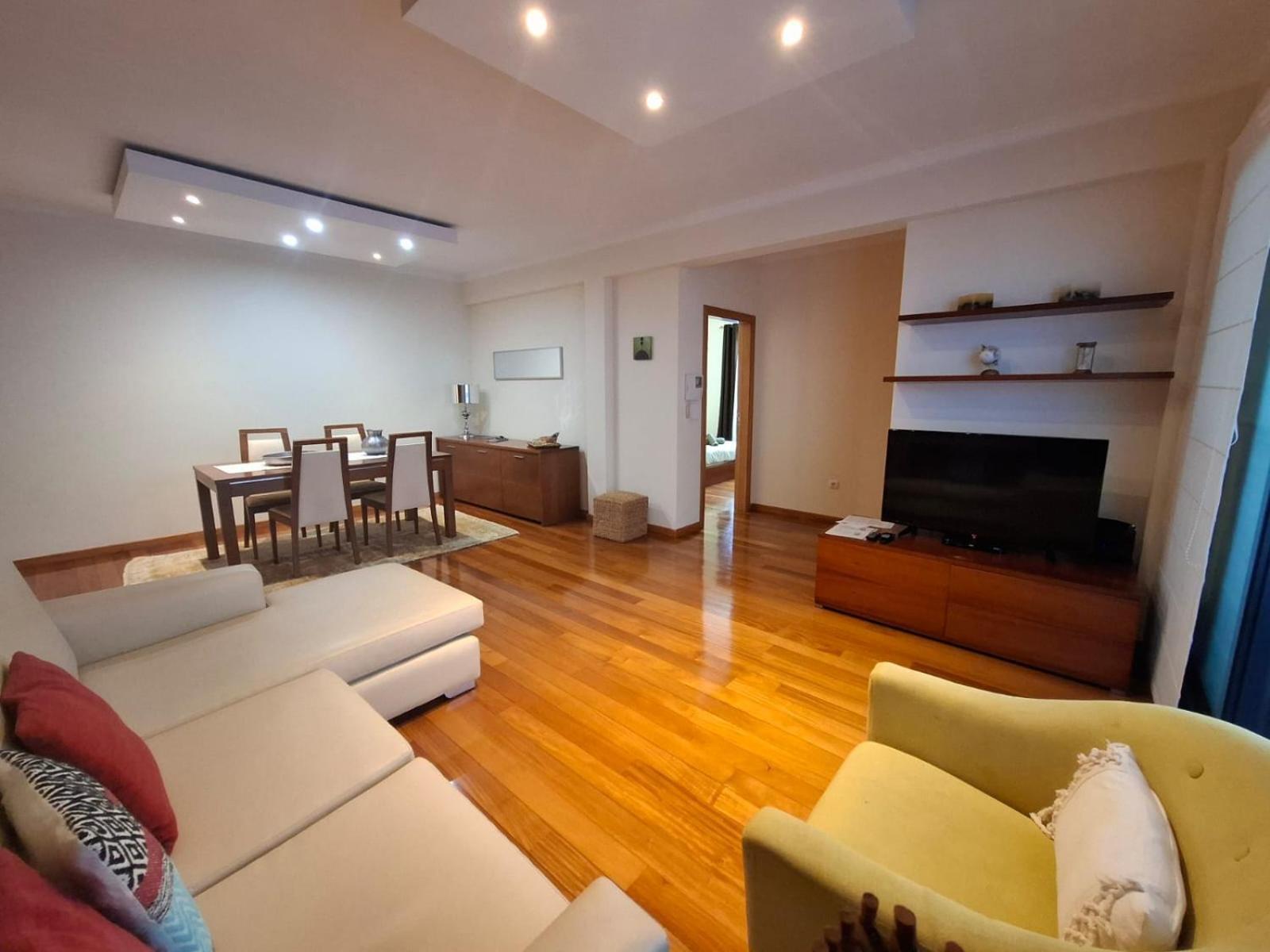 Cozy And Bright Apartment Machico  Bagian luar foto