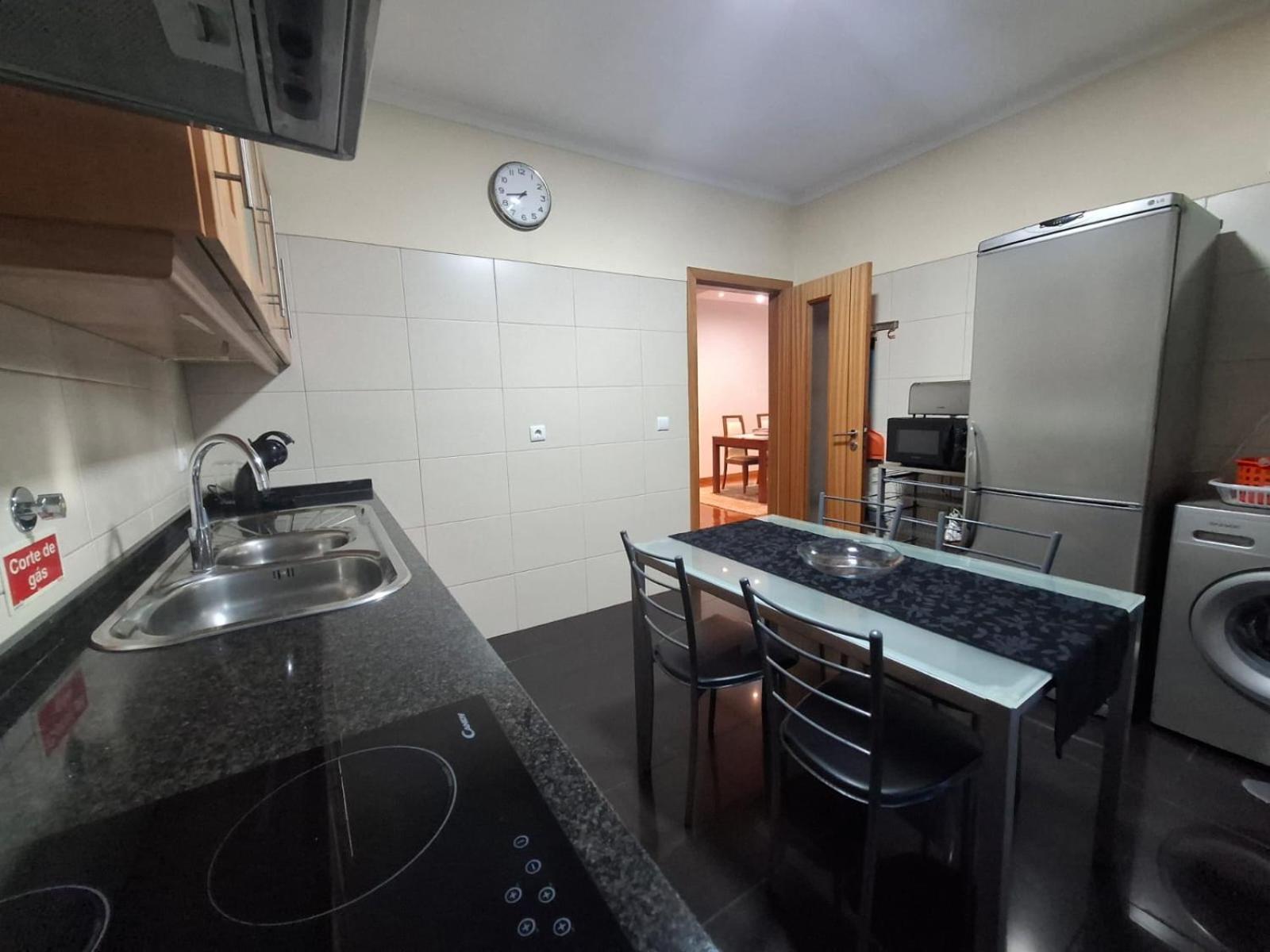 Cozy And Bright Apartment Machico  Bagian luar foto