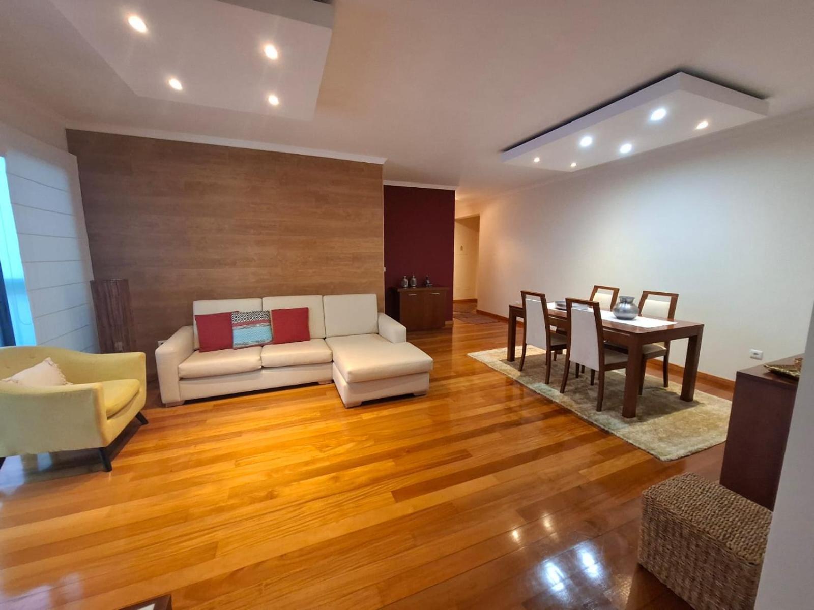 Cozy And Bright Apartment Machico  Bagian luar foto